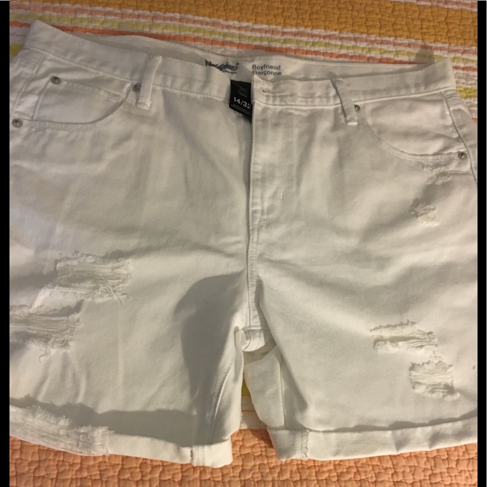 Mossimo Distressed White Denim Size 14 Shorts